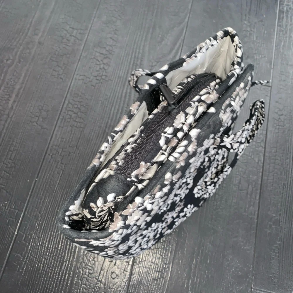 Vera Bradley Travel Hanging Toiletry Organizer Chandelier‎ Noir Black/Gray/White